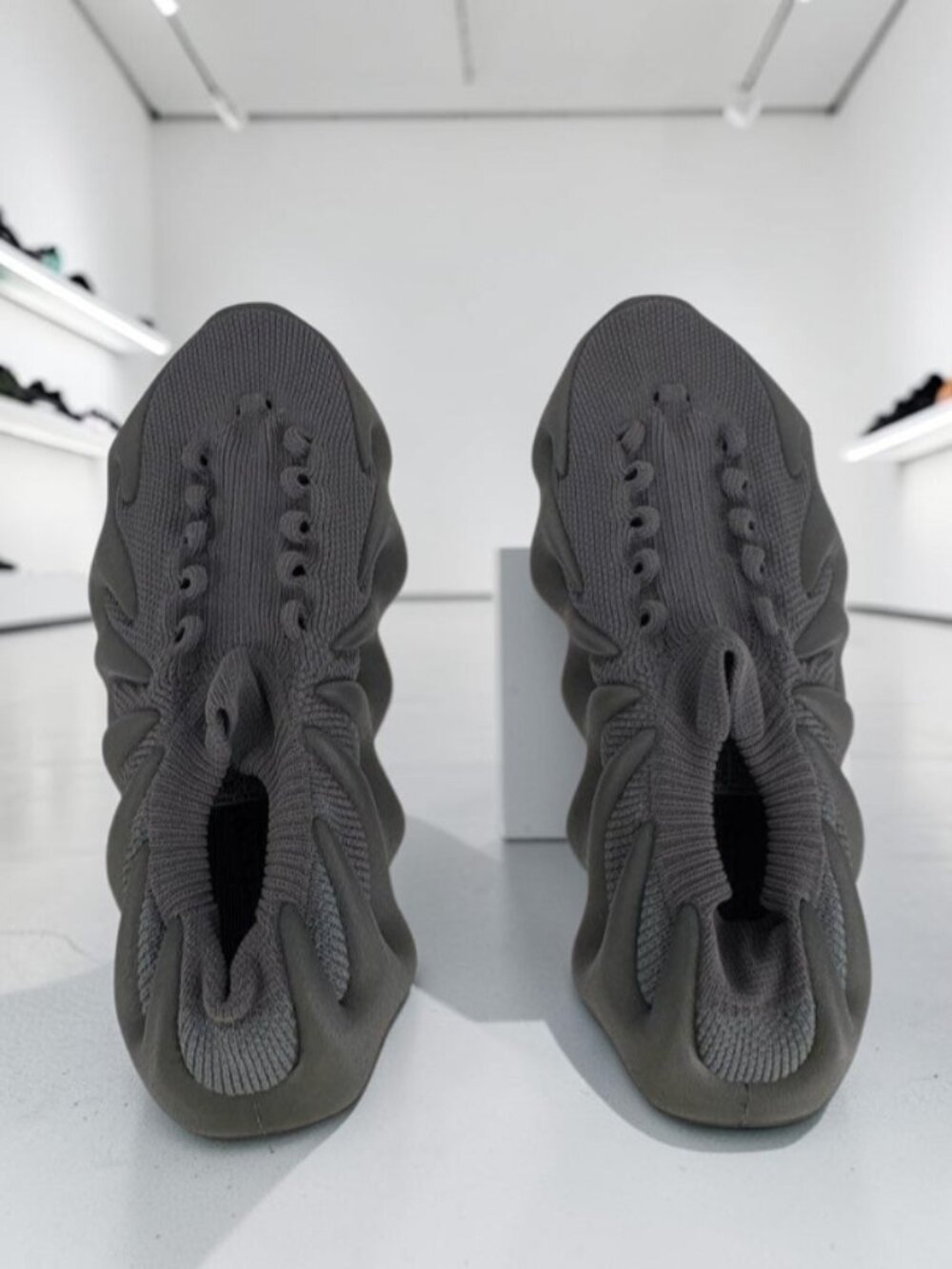 Adidas Yeezy 450 “Stone” – Men’s Size 9 - Picture 2 of 11